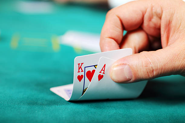 Dragon Tiger live-dealer table showing card positions and betting interface on lvonline